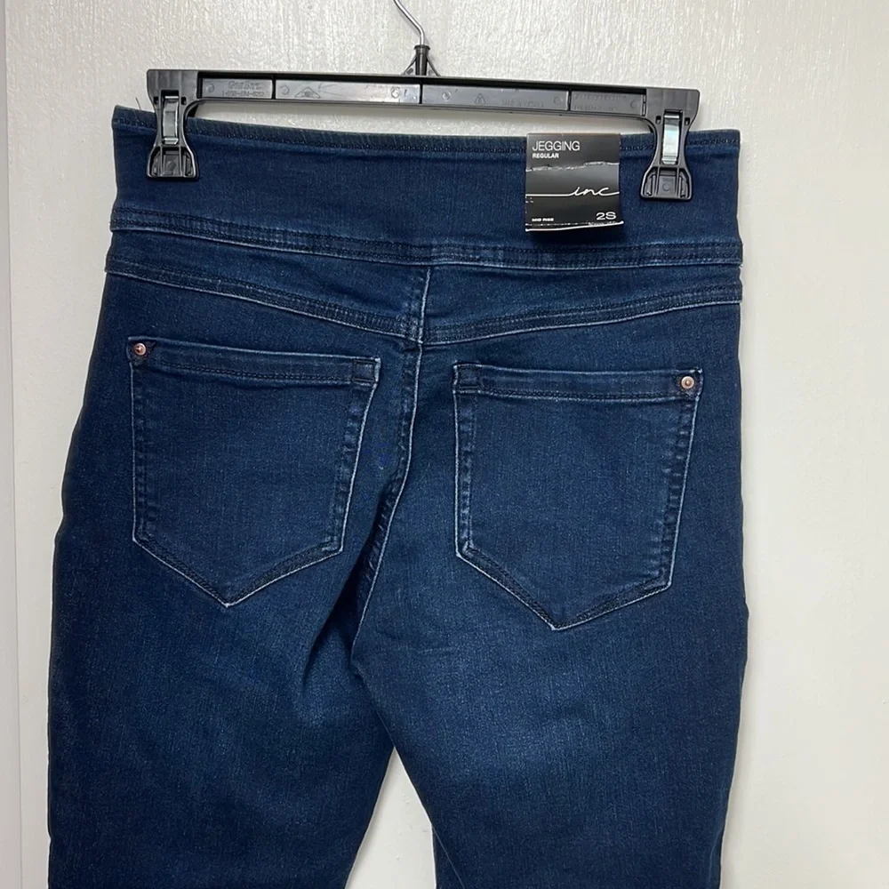 INC Mid Rise Jegging Novelty denim, Sz. 2S, NWT
